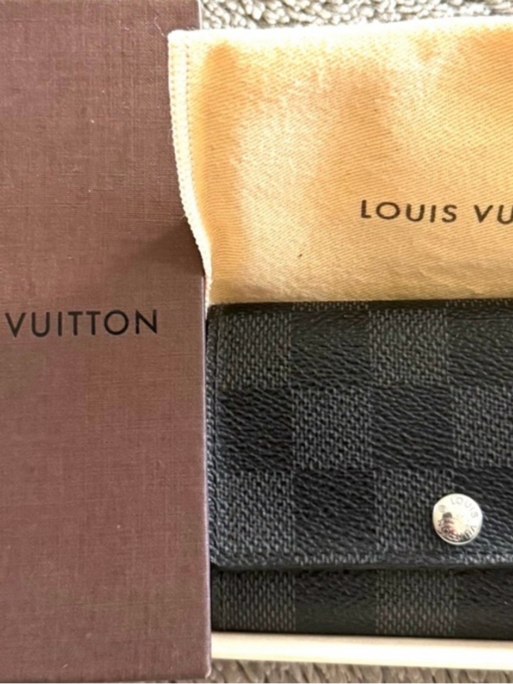 Louis Vuitton Black Damier Canvas Wallet 🩶🖤